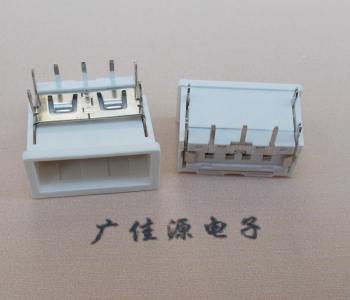 广州USB接口2.0连接器.3p端子加护套防尘母座